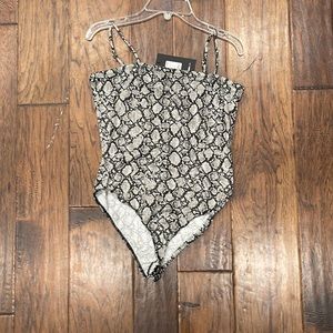 Fashion nova snake print body suit size med new with tags